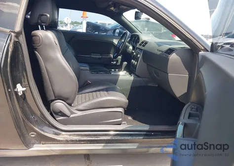 2013 Dodge Challenger Sxt Plus z USA, uszkodzony, nr VIN 2C3CDYAG7DH591414